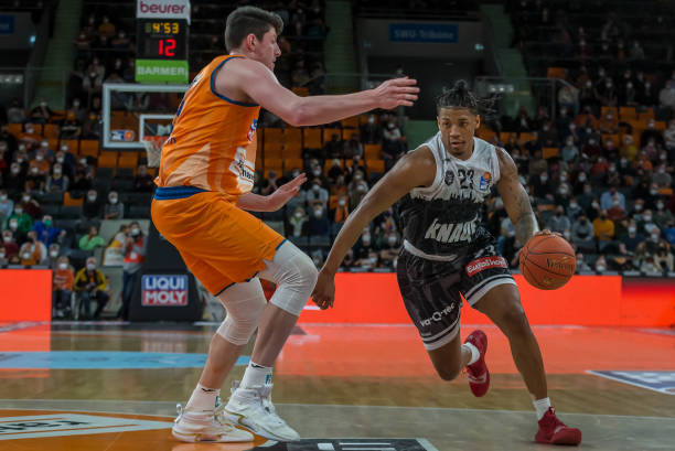 并在国际舞 并在国际舞