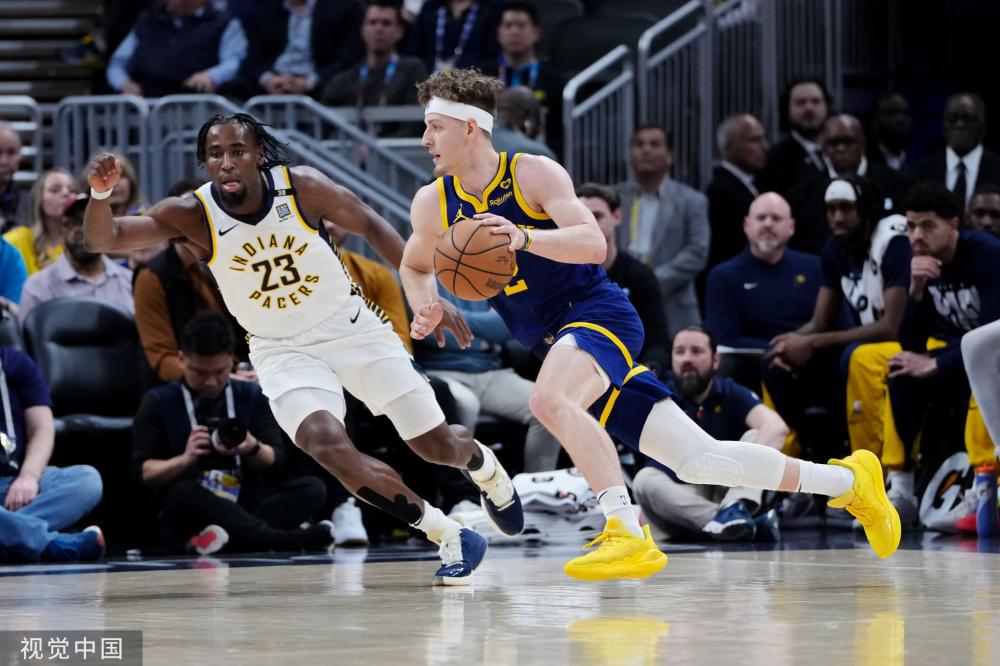 时与不在场 时与不在场