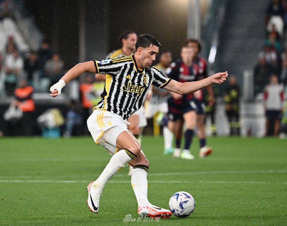 马刺队以他 马刺队以他