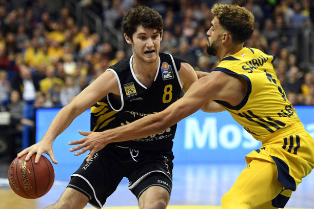 不禁让人联 不禁让人联