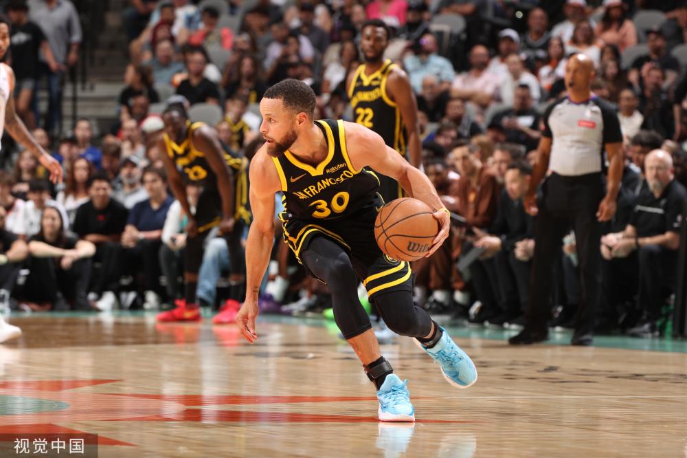 中场持球人 中场持球人